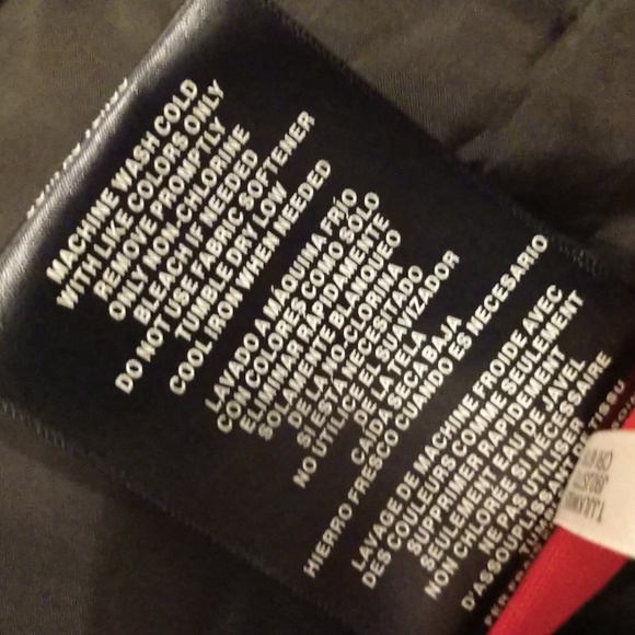 Tommy Hilfiger Puffer vest size XL - Picture 8 of 11